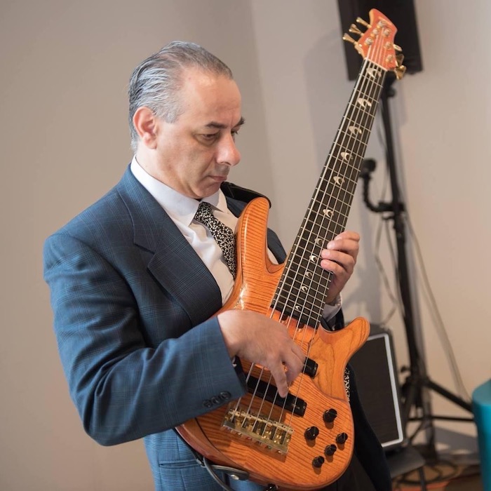 6 String Bass Lessons Teacher - Vinnie Venkov
