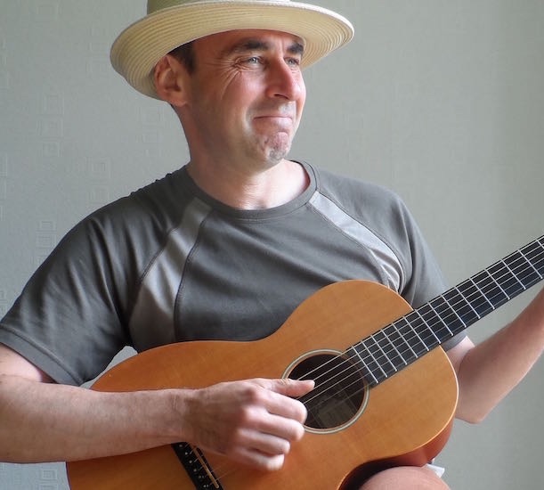 Guitar Lessons Coventry Teacher - Phil Schneider