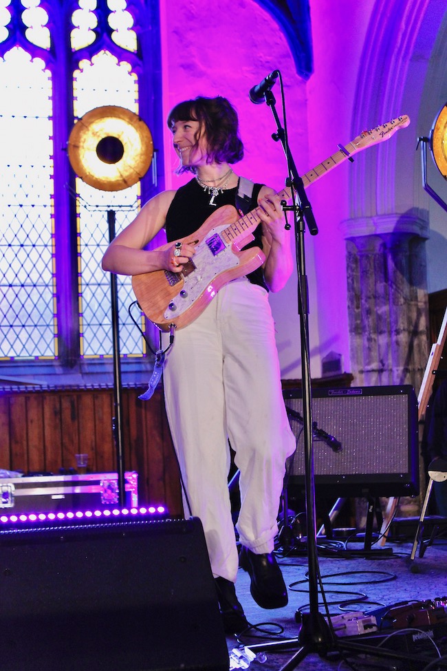 Guitar Lessons Greenwich Teacher - Louise Macphail