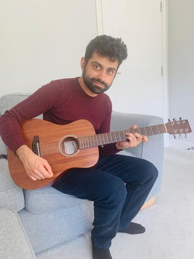 Guitar Lessons York Teacher - Rahul Joshi